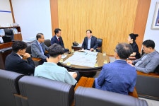이병선 속초시장, 북방항로 운항선사 (주)지앤엘에스티와 업무협약 체결
