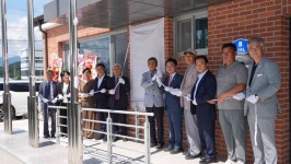 육동한 시장, 동면 장학2리경로당 개소식 참석해 현판 제막