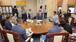 춘천시, 광복절 태극기 달기 우수아파트·유공자 포상
