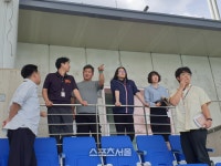 [원주시이야기㉒]관광마케팅팀, 문화재단 공연예술팀과 ‘2025 원주댄싱카니발’ 현장 점검