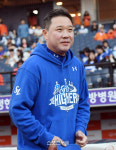 [포토]미소 짓는 삼성 박진만 감독