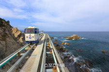 태백산맥의 숨결 ‘덕구계곡’부터 바다 위 ‘스카이레일’까지…산과 바다, 미식의 울진 [원성윤의 인생은 여행처럼]