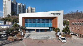 속초문화예술회관 개관 35년…시민 문화 중추 역할 ‘톡톡’