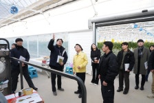 육동한 춘천시장, 동절기 대비 시설원예·축산 농가 방문
