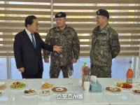 육군제3808부대(6탄약창) | [포토뉴스]사선문화제전위원회, 이임하는 제28대 이남구 대령에 특별공로상 수여…육군 제6탄약창 제29대 창장에 이상무 대령 취임