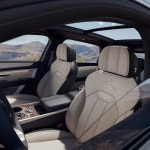 벤틀리, 550마력 괴물 SUV에 뮬리너 감성 더한 ‘아르테나라 에디션’ 공개