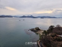 봄빛 물든 통영 앞바다, 30년 지기 마리나리조트에서 삶의 쉼표를 찍다 [원성윤의 인생은 여행처럼]