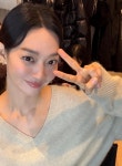 ‘김우빈’ 신민아, 결혼 후 더 예뻐진 근황… 러블리한 미소[SNS]