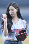[포토] 트리플에스 김채연 ‘시구 잘 했어요’