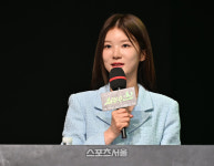 [포토] ‘최우수산’ 사회 보는 박소영 아나운서