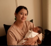 “누굴 닮았나 했더니…” 남보라, 생후 10일 아들 공개 ‘깜짝’