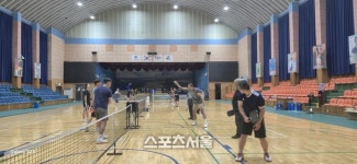 “피클볼, 부담없이 즐기자”...양구군, 생활체육 활성화
