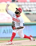 [포토]역투하는 SSG 아빌라