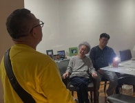 윤여정의 소박한 팔순 파티…김수철→정재승 함께했다
