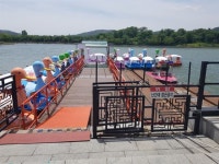 경주 보문단지 오리배, 수위 낮아도 뜬다