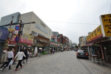 ‘회춘의 묘약’ 찾은 최고령 한약재 시장
