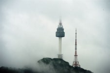 [포토 뒷담화] 구름 속 남산 N서울타워