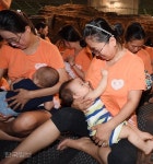 전철역 광장에서 열린 모유수유 캠페인