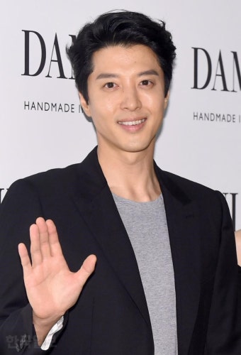 [포토]이동건 '예비 아빠의 미소'
