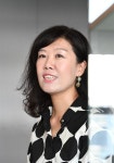 이원 시인 지난 5년 불가피하게 어려운 시간