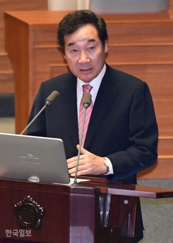 야권에 시원한 되치기… 이낙연 총리의 정치 내공