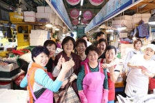 김정숙 여사 인천종합 어시장 방문