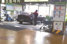 물.약품 펑펑 쓰는 스팀세차장 ‘규제 사각지대’