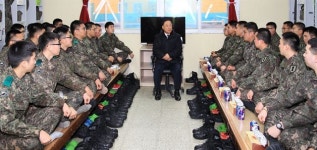 홍남기 국무조정실장 서부전선 최전방 장병 격려
