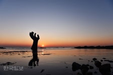 해돋이 ‘뜨끈’ 과메기 ‘든든’… 한 해 살아갈 힘 얻다