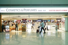 롯데면세점, 인천공항 제1터미널 사업권 일부 반납