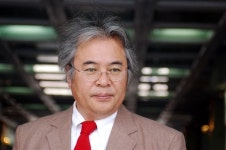 시인 황지우 성희롱 의혹에 강의 배제