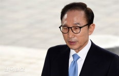 85년 정세영이 권유해 다스 설립… 처남 내세워 자금줄 활용