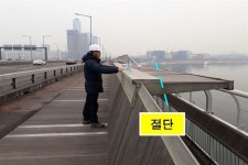 “투신 늘어서” 마포대교 쉼터 지붕 철거한다