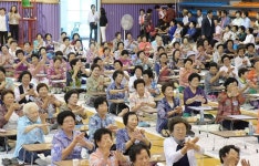 한글 배우고 콘서트 즐기고… 마을회관의 유쾌한 변신