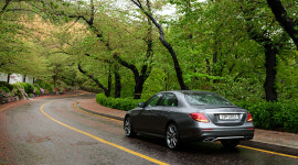 [시승기] 강렬함과 우아함을 오가는 스포츠 세단, 메르세데스-AMG E 43 4Matic