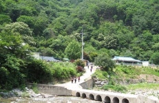 원시의 비경 육지 속 섬…화천 비수구미 마을