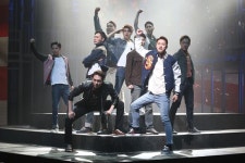 [HI★포토] ‘젊음의 열기 가득!’… 도그파이트‘ 주역들의 파이팅 포즈