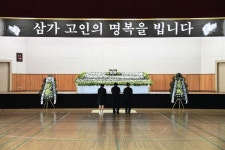 JP 고향 ‘부여 분향소’에도 추모 발길