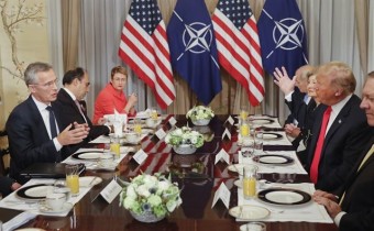트럼프 “나토 방위비 더 내라” 유럽 회원국 또 압박