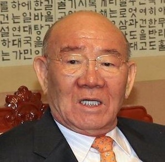 사자명예훼손 혐의 전두환 또 재판 연기 신청