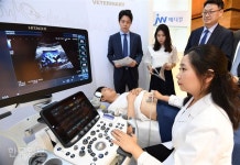[포토] JW메디칼, 초음파 영상진단장치 제품 시연