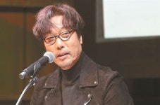 “발라드라면 이문세? 늘 새로운 음악해야죠