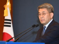 권구훈 북방경제협력위원장 위촉... 청와대 