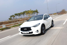 [시승기] 인피니티 Q30S는 과연 A 클래스를 극복했을까?