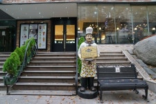 “케이크로 사랑을 나눌 수 있어 행복해요”