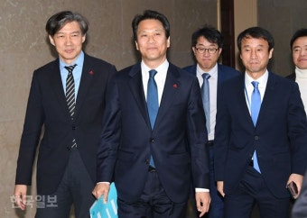[포토] 임종석실장, 조국수석 국회 운영위 출석