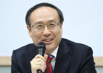 오세정 명예교수 서울대 총장 임명…내일 임기 시작
