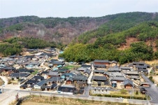 아득한 세월 품은 700개의 무덤…신비한 침묵