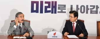 황교안 자유한국당 대표 방문한 해리스 주한미국대사