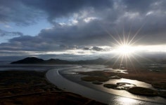 색의 향연 순천만국가정원…상다리 휘어지는 한정식 밥상